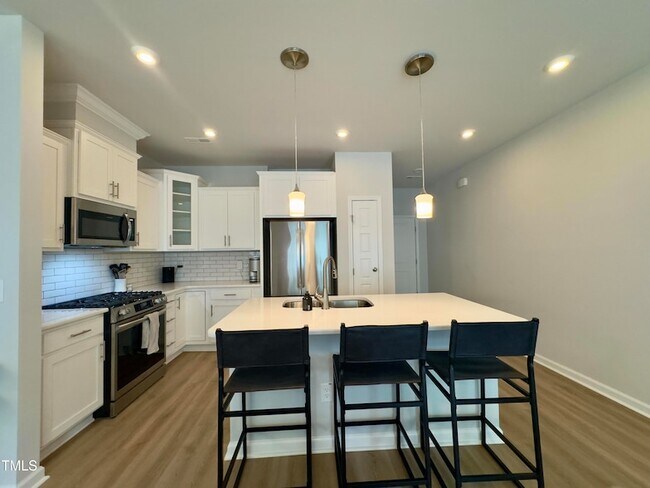 Building Photo - 276 Shingle Oak Rd