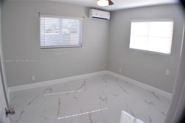 Building Photo - 622 NE 6th St