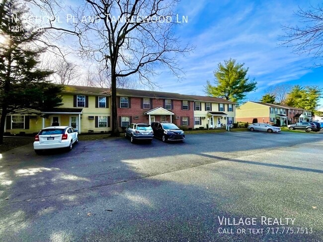 Building Photo - 319 N School Pl