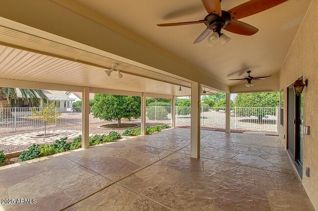 Building Photo - 13820 W Oak Glen Dr