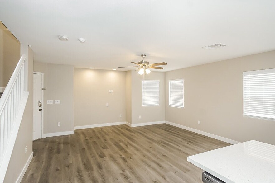 Building Photo - 9328 Malaya Garnet Ct