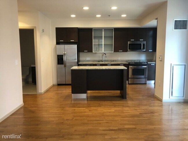 Building Photo - 2 br, 1 bath Apartment - 112 Beverly St