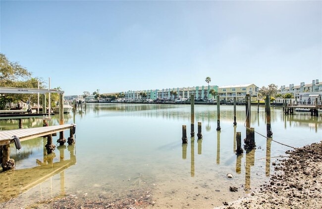 Building Photo - 717 E Gulf Blvd