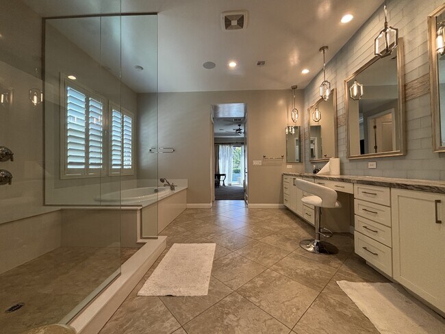Building Photo - 81 Navarra Canyon Ct