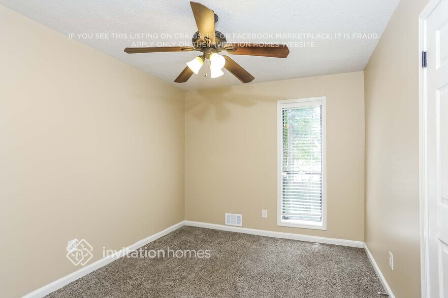 Building Photo - 261 Rustic Ridge Dr NE