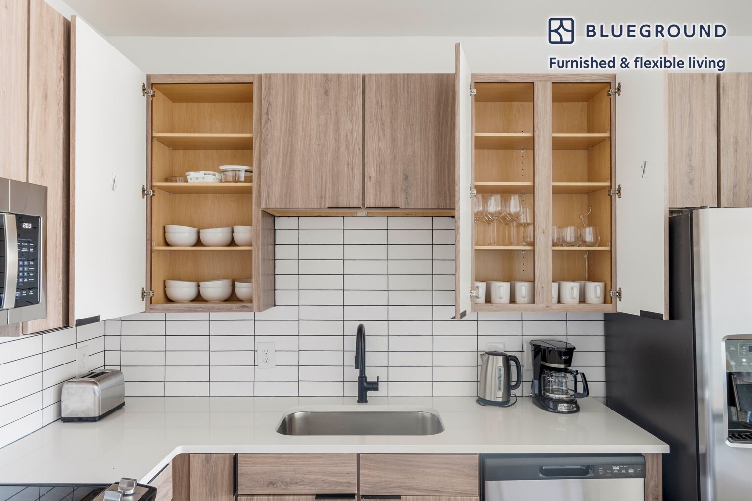 Building Photo - 3210 Esperanza Crossing