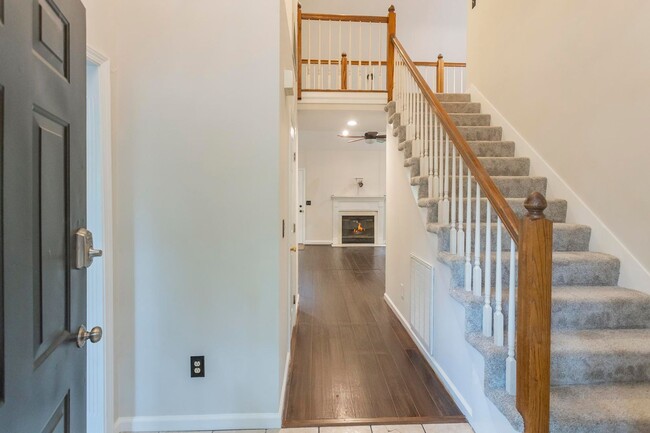 Building Photo - 105 Redbud Dr