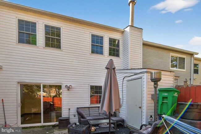 Building Photo - 7706 Swan Terrace