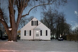 Building Photo - 118 N Kellner Rd