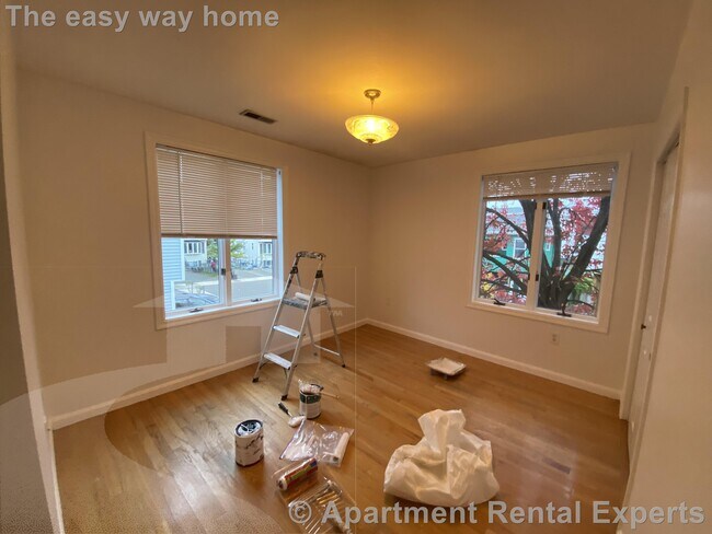 Building Photo - 309 Beacon St