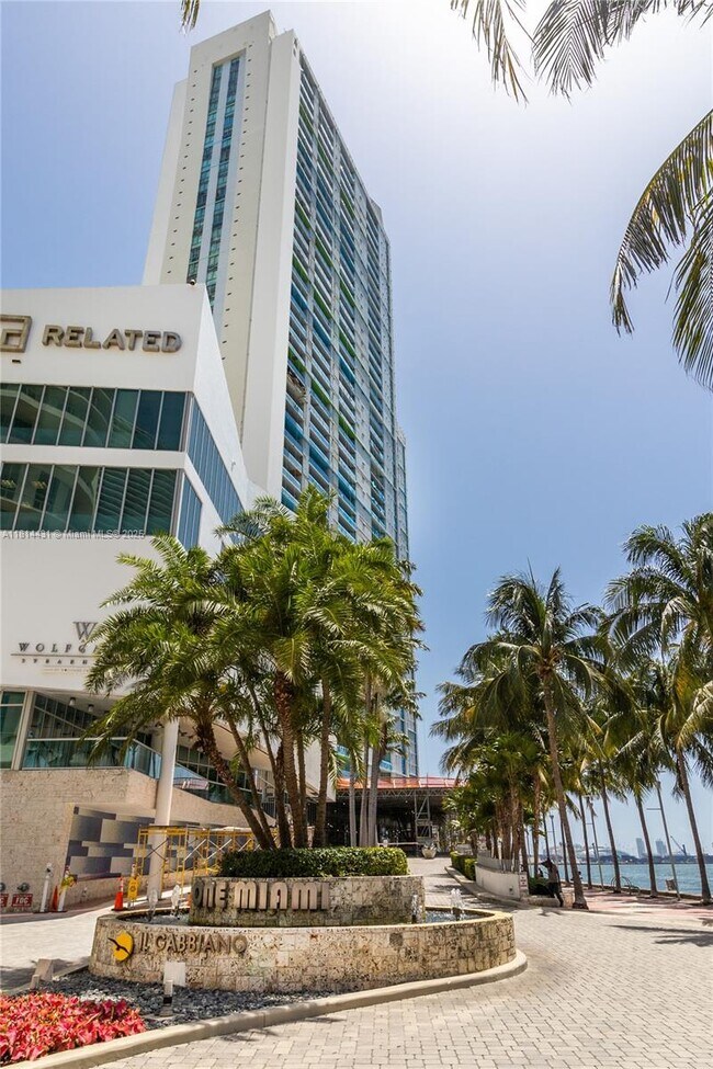 Building Photo - 335 S Biscayne Blvd