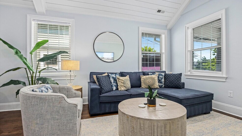 Building Photo - 54 Wesley Rd