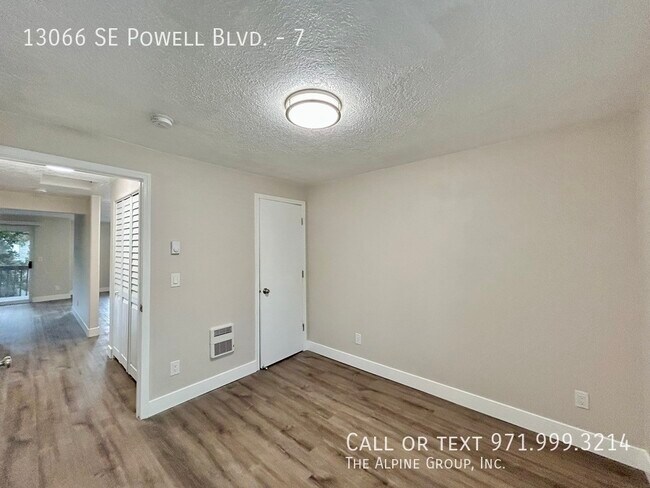 Building Photo - 13066 SE Powell Blvd