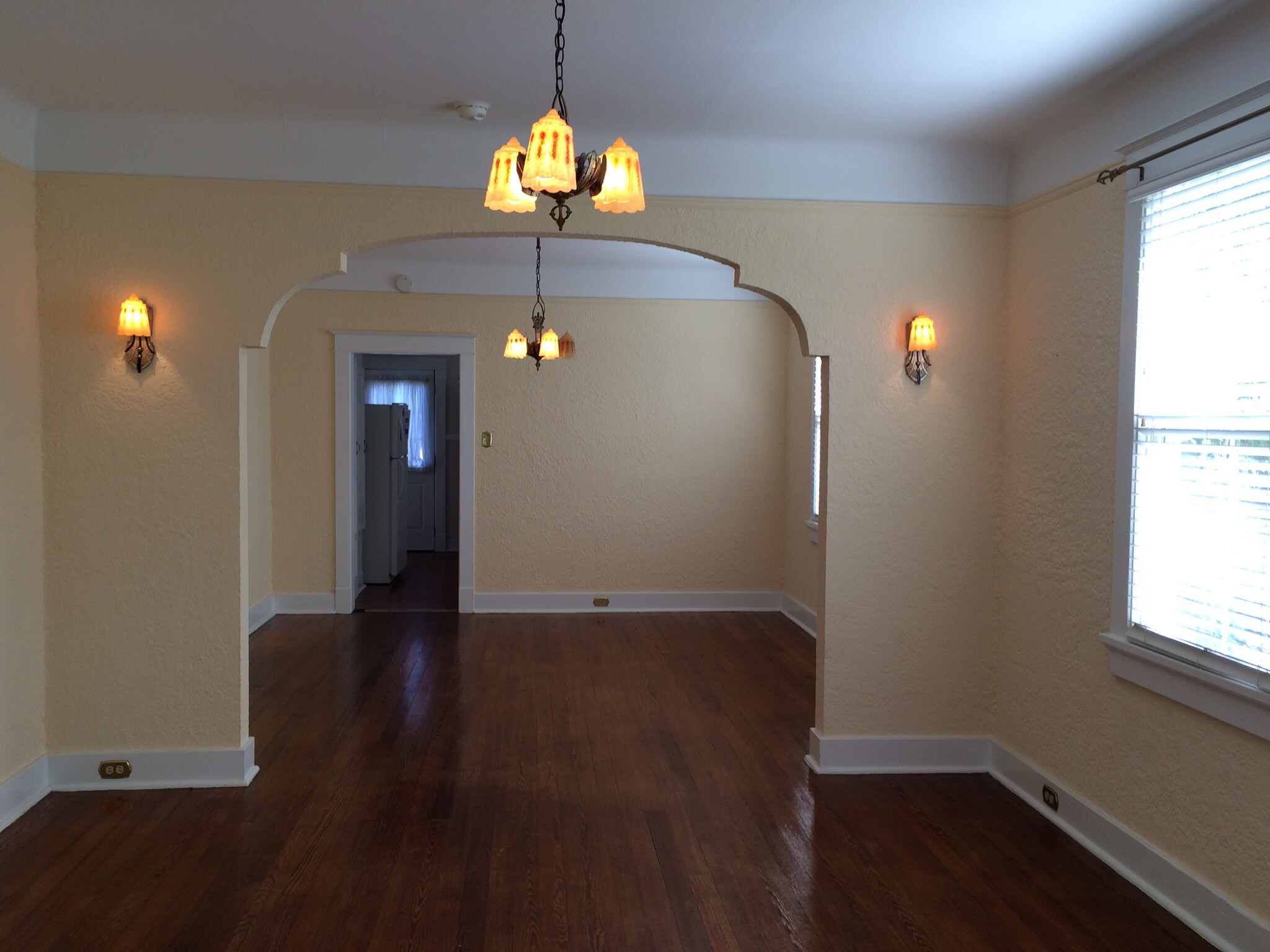 Dining Room - 847 Weiblen Pl