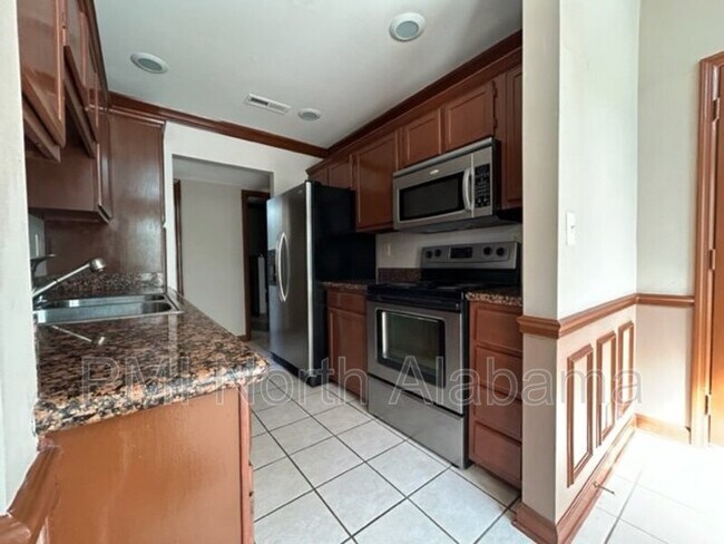 Building Photo - 1023 Stones Throw Dr NW