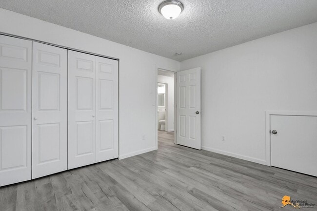 Building Photo - 4011 E Turnagain Blvd