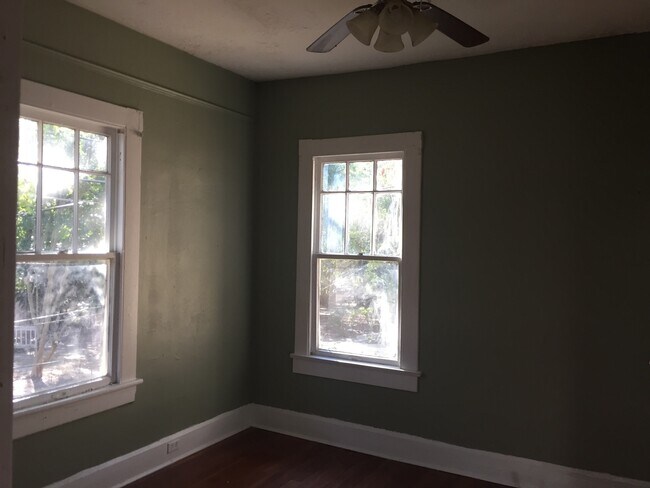 Building Photo - **AVAILABLE NOW**2 or 3 Bedroom / 1 Bathroom Home for Rent in Columbus, GA***