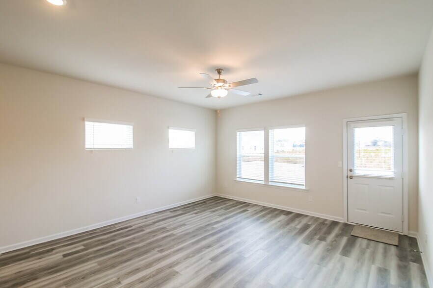 Building Photo - 268 Limestone Cir