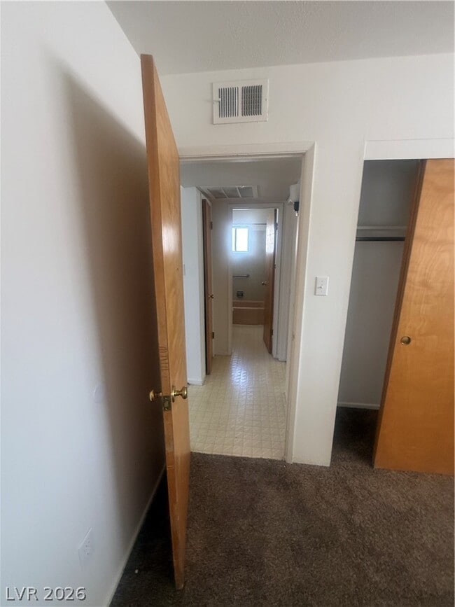 Building Photo - 820 A