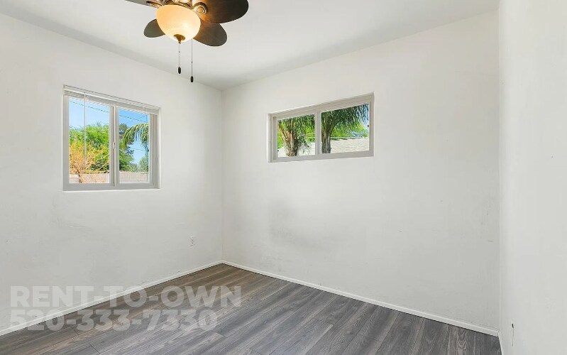 Building Photo - 418 E McMillan Dr