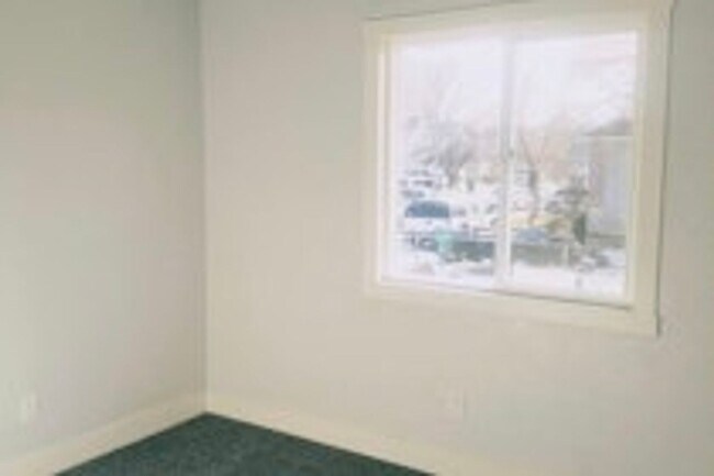 Building Photo - 613 N 1100 W St