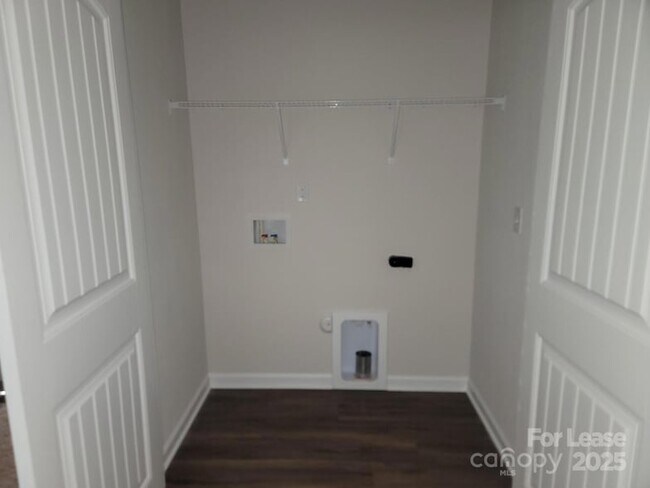 Building Photo - 9433 Creedmore Hills Dr