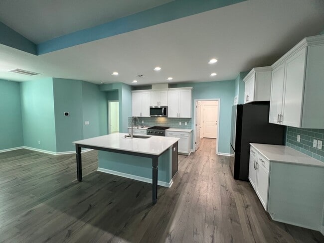 Building Photo - Welcome to Margaritaville 55 + Community