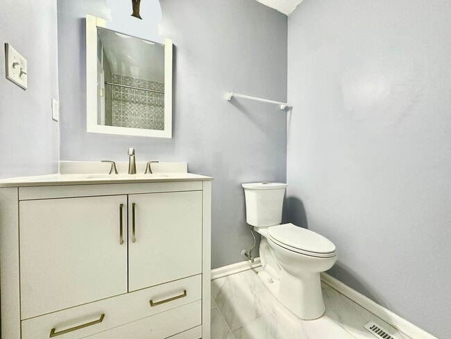 Building Photo - Updated 3BR Ranch | Large Lot, Deck & Modern Finishes – Minutes to Durham