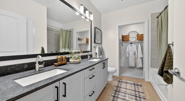 Building Photo - 3251 Lake Sharon Dr