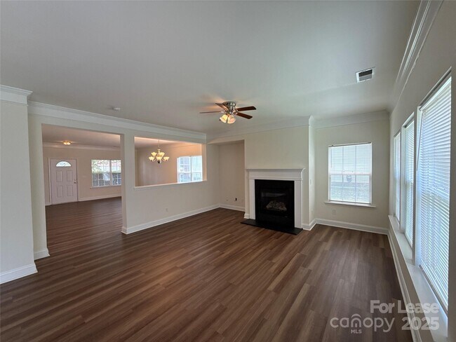 Building Photo - 10218 Glenburn Ln