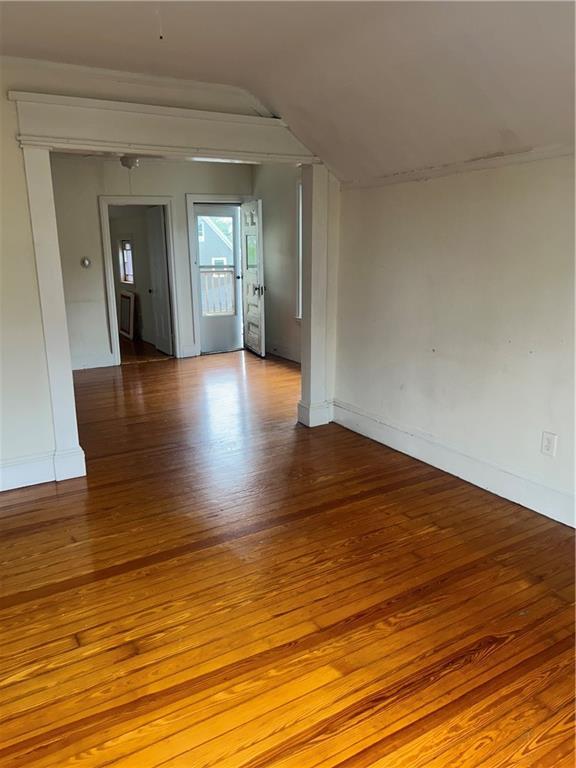 Building Photo - 179 Ivy St