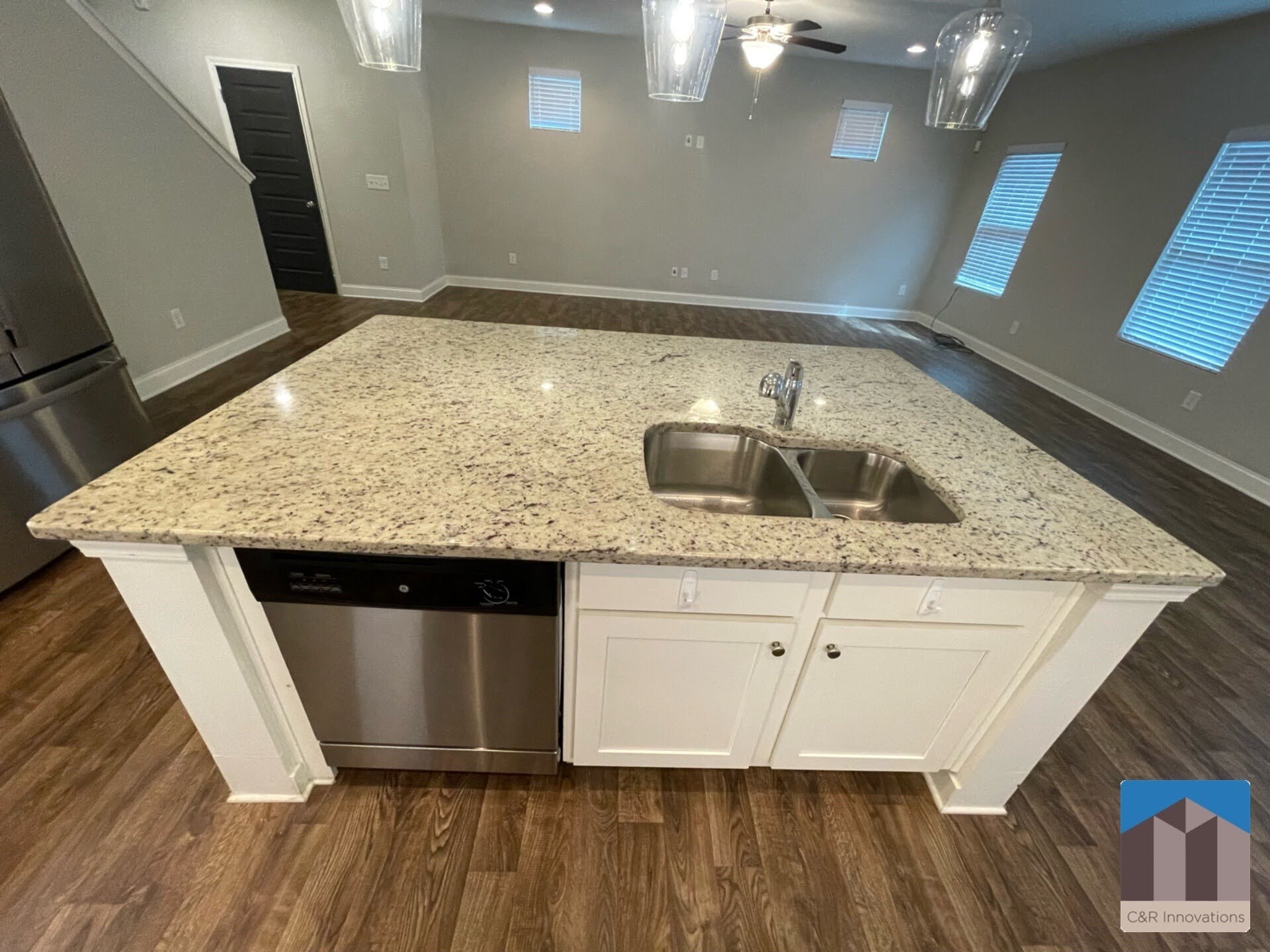 Building Photo - 300 Omnia Ridge Way