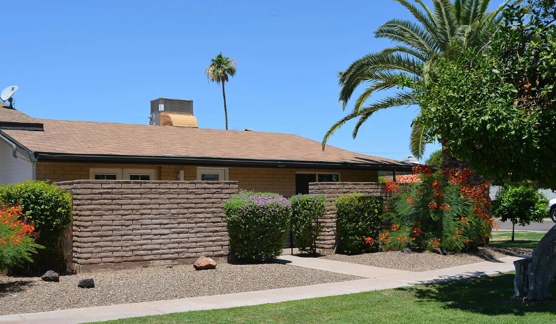 Building Photo - 7603 E Minnezona Ave