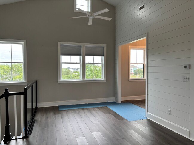 Building Photo - Must see home in Popular Cannonsgate Commu...