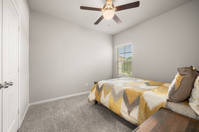 Building Photo - 5422 Sunway Dr