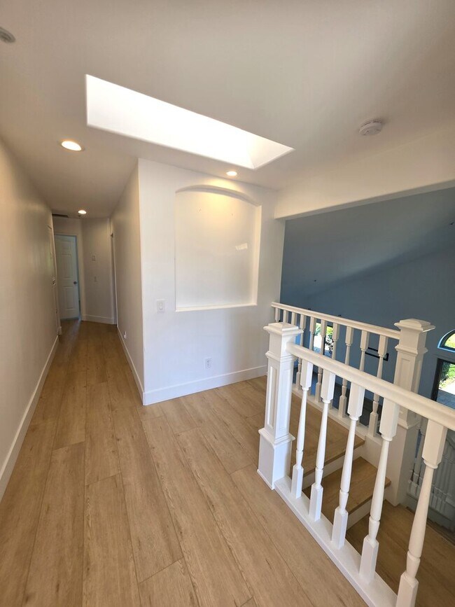 Building Photo - Gorgeous Entertainers Dream Home