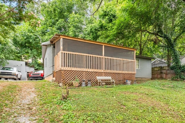 Building Photo - Cozy 2-Bedroom Retreat Near the Lake in Lowell