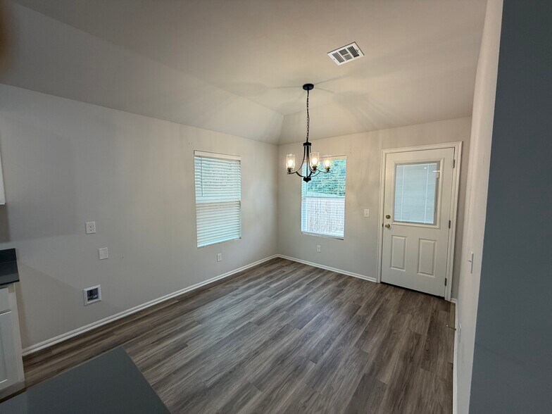 Building Photo - 11516 SW 12th St