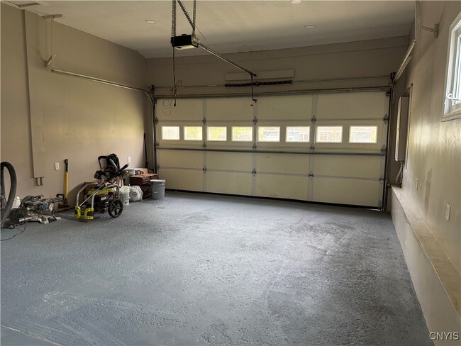Building Photo - 126 Belleview Dr