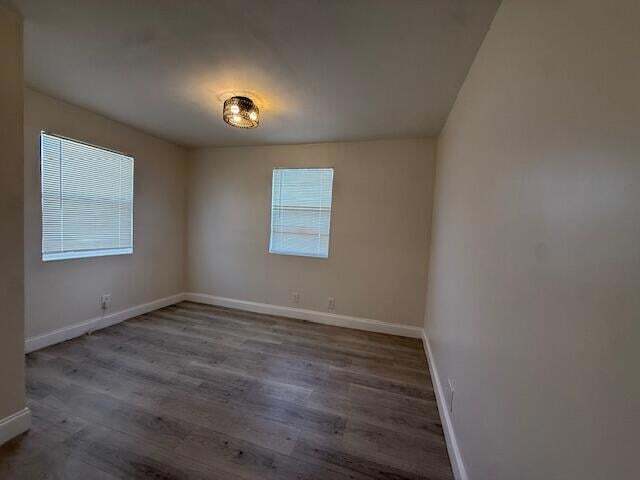 Building Photo - 904 4th St