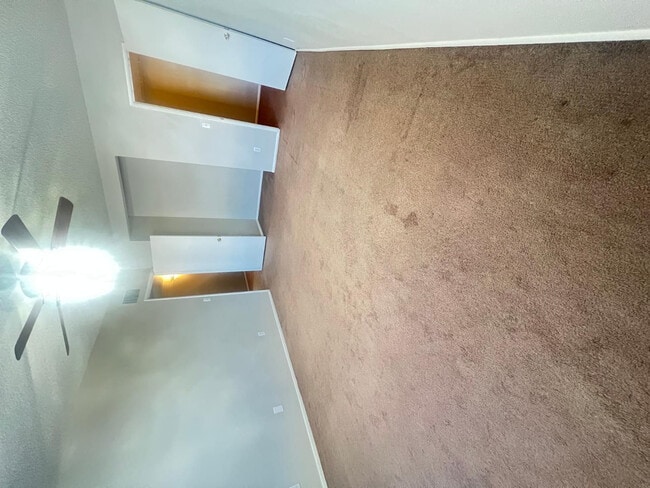 Building Photo - 6008 W Townley Ave