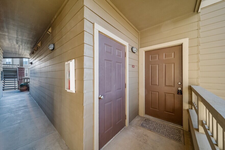 Building Photo - 12858 Ironstone Way