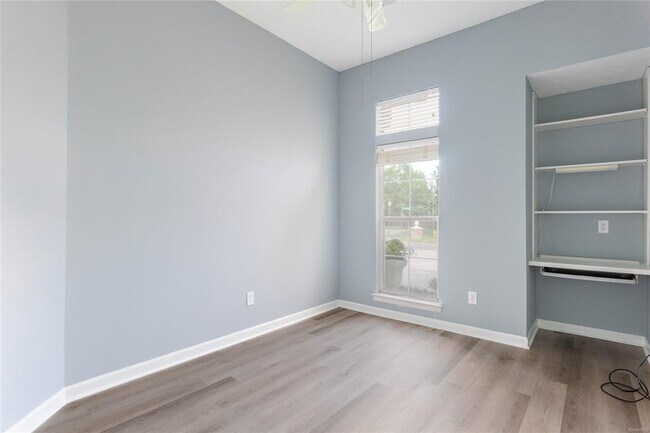 Building Photo - 9300 Greythorne Way