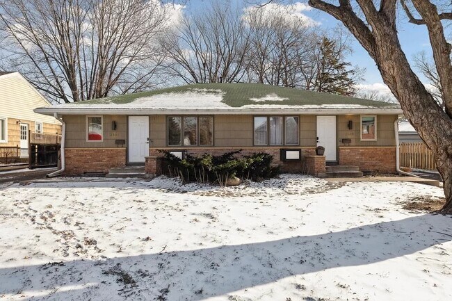 Building Photo - 3507 Aquila Ave S