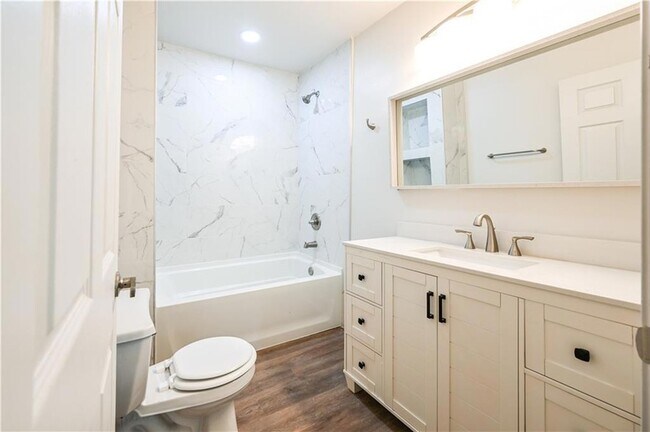 Building Photo - 401 Nursery Ave