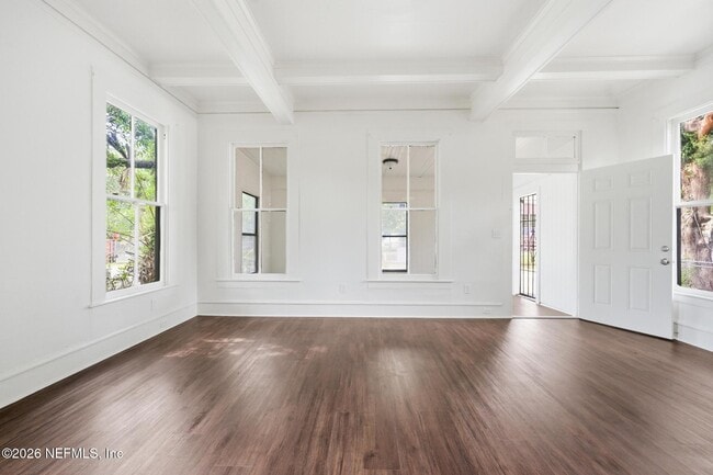 Building Photo - 2344 W 18th St