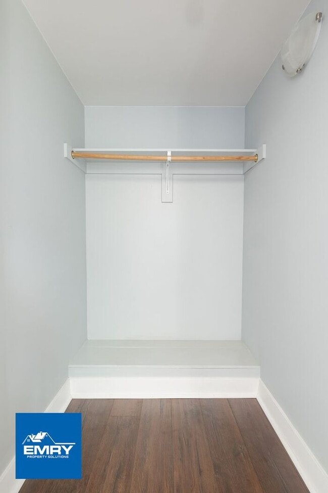 Building Photo - Gorgeous 3 Bd 2 Ba Duplex for Rent!