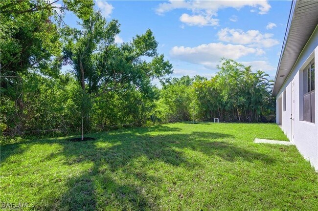 Building Photo - 1561 NW 26th Pl