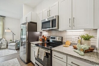 Building Photo - 147 Laurenco Loop