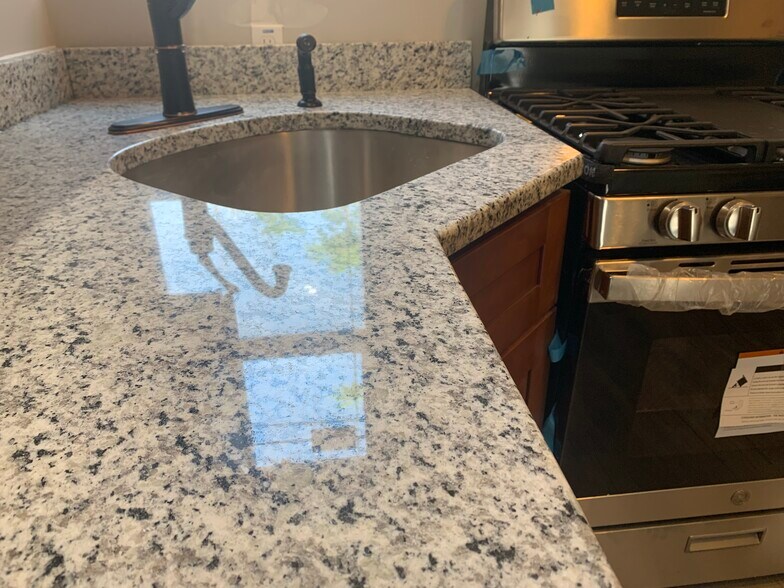 Building Photo - 3526 Stouton St